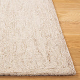 Safavieh Ebony 4'-0" x 6'-0" Rug in Beige / Ivory
