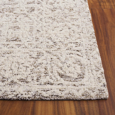 Safavieh Ebony 4'-0" x 6'-0" Rug in Ivory / Brown