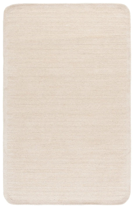 Safavieh Ebony 5'-0" x 8'-0" Rug in Beige / Ivory