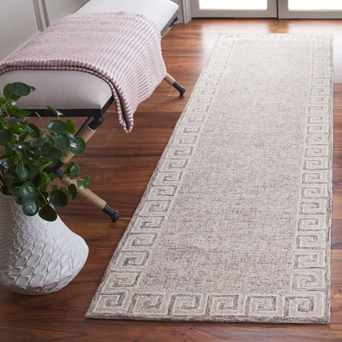 Safavieh Ebony 2'-3" x 9'-0" Rug in Dark Grey / Ivory
