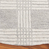 Safavieh Ebony 6'-0" x 6'-0" Rug in Light Grey / Ivory