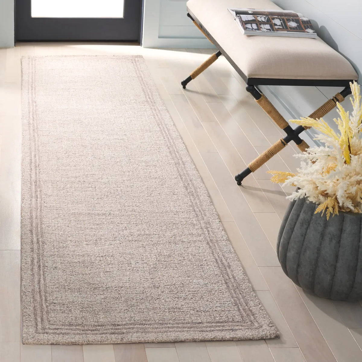 Safavieh Ebony 2'-3" x 9'-0" Rug in Grey