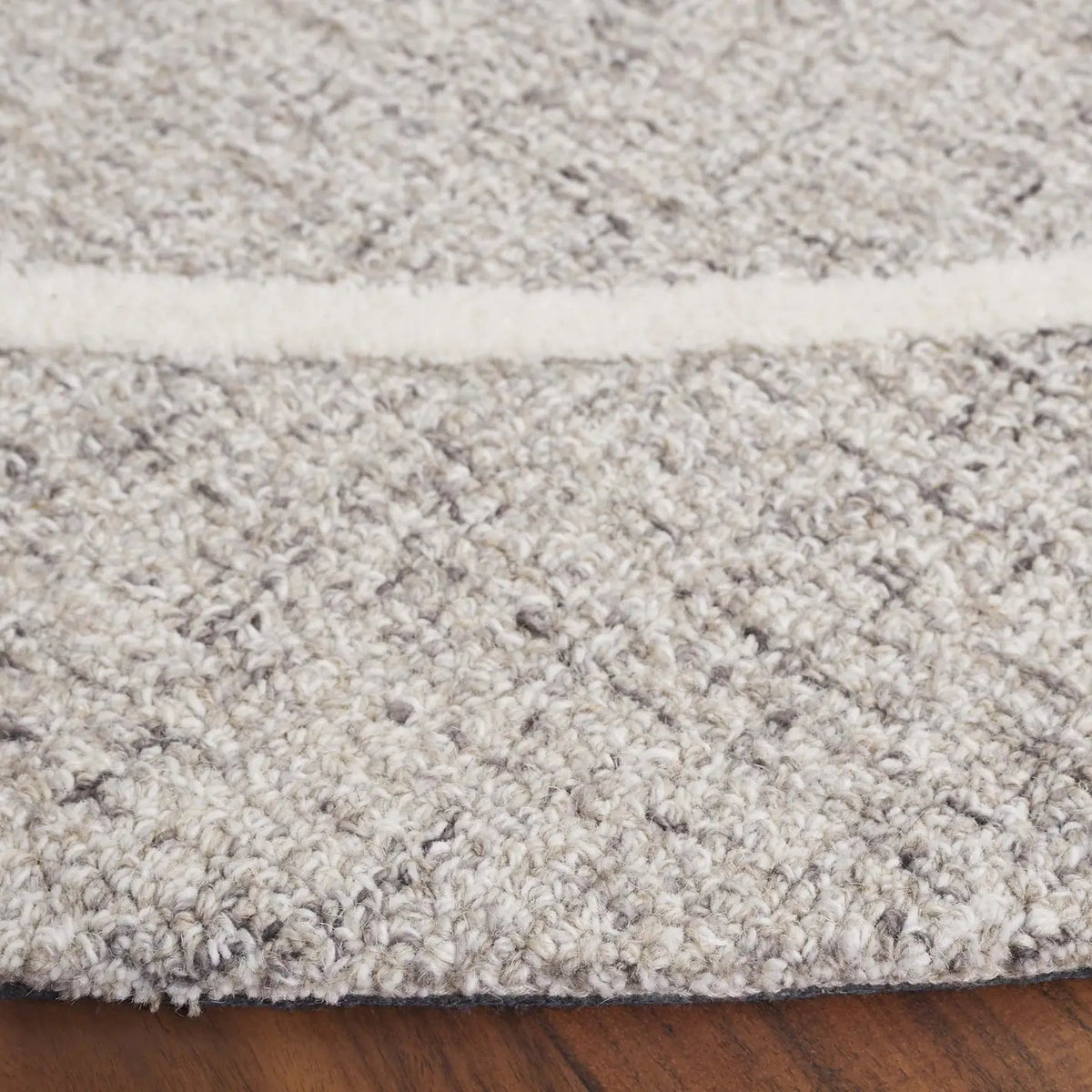 Safavieh Ebony 6'-0" x 6'-0" Rug in Grey / Ivory