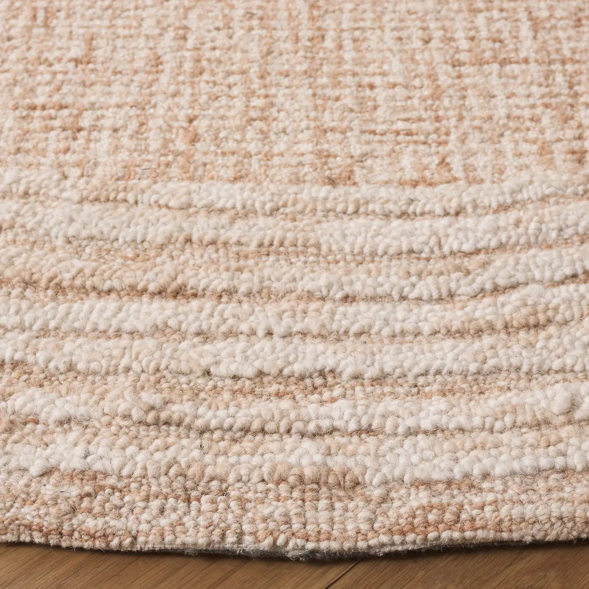 Safavieh Ebony 6'-0" x 6'-0" Rug in Ivory / Pink