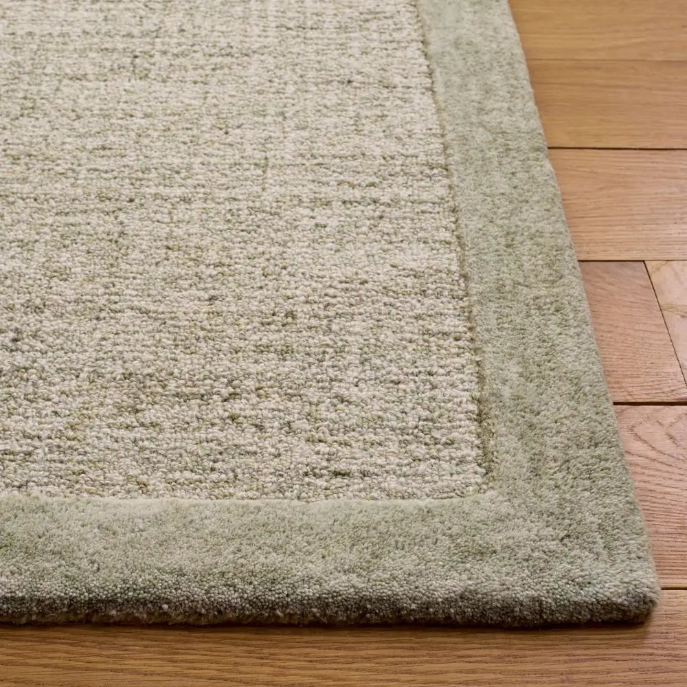 Safavieh Ebony 5'-0" x 8'-0" Rug in Green