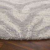 Safavieh Ebony 6'-0" x 6'-0" Rug in Grey / Ivory