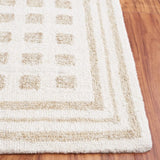 Safavieh Ebony 4'-0" x 6'-0" Rug in Ivory / Beige