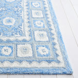 Safavieh Ebony 4'-0" x 6'-0" Rug in Blue / Ivory