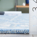 Safavieh Ebony 4'-0" x 6'-0" Rug in Blue / Ivory