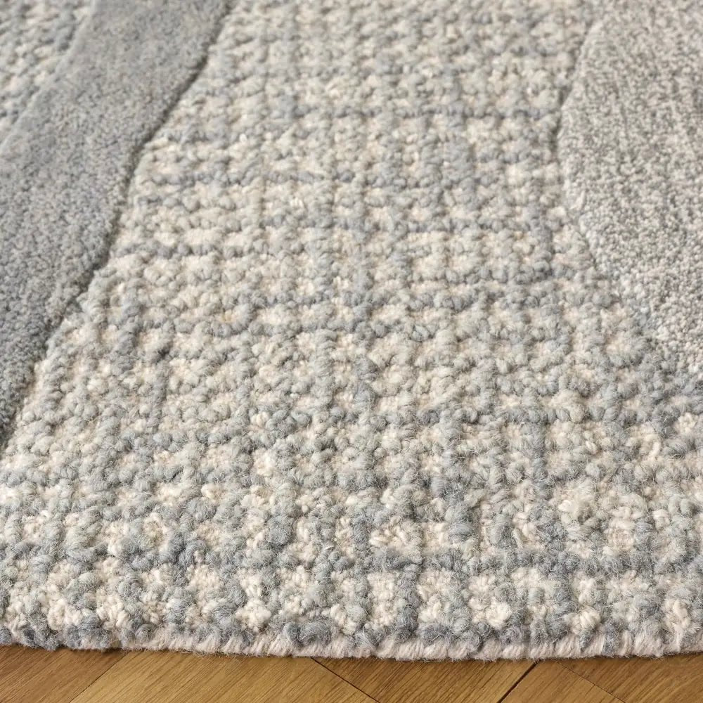 Safavieh Ebony 6'-0" x 6'-0" Rug in Blue / Ivory