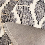 Safavieh Ebony 4'-0" x 6'-0" Rug in Dark Grey / Ivory