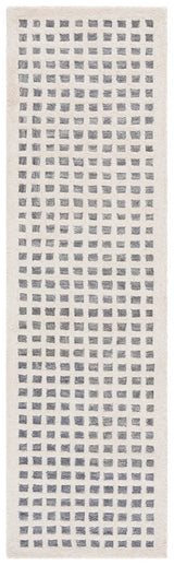 Safavieh Ebony 2'-3" x 8'-0" Rug in Ivory / Black