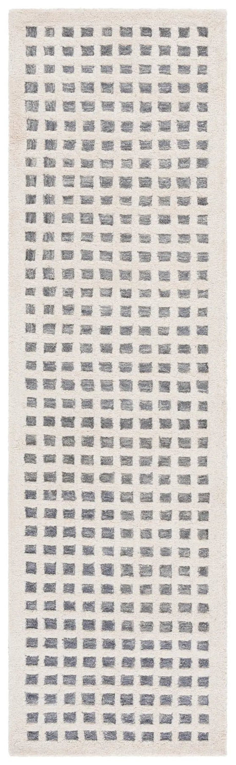 Safavieh Ebony 2'-3" x 8'-0" Rug in Ivory / Black