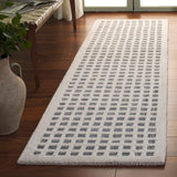Safavieh Ebony 2'-3" x 8'-0" Rug in Ivory / Black