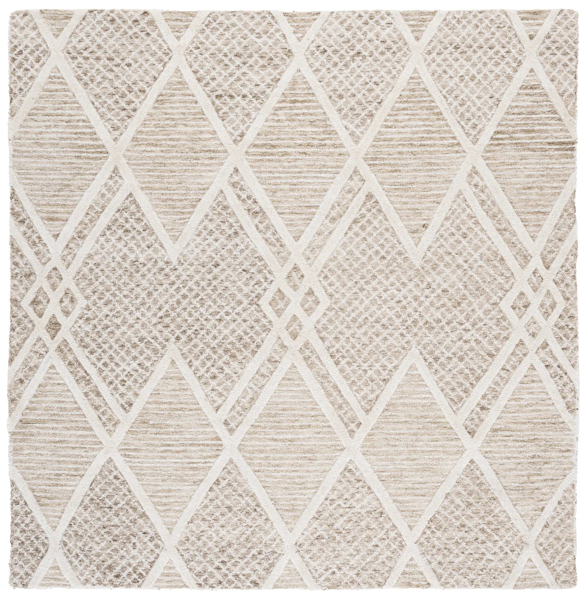 Safavieh Ebony 6'-0" x 6'-0" Rug in Beige / Ivory