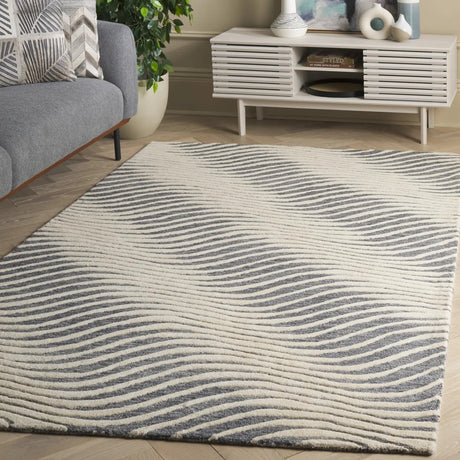 Safavieh Ebony 4'-0" x 6'-0" Rug in Grey / Ivory