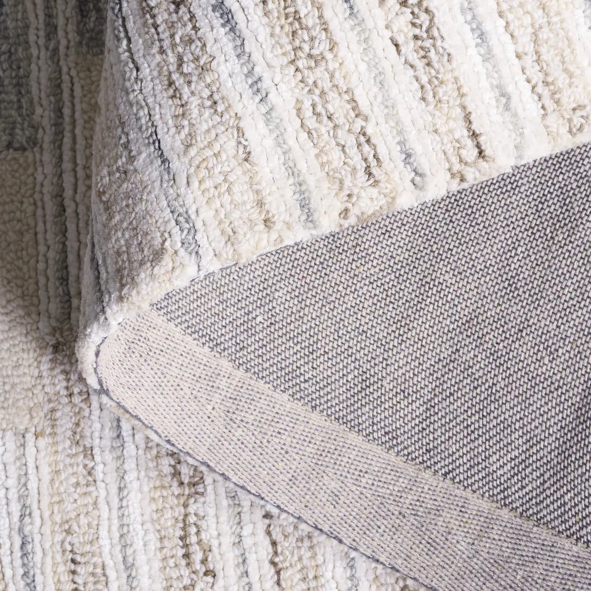 Safavieh Ebony 8'-0" x 10'-0" Rug in Grey / Sage