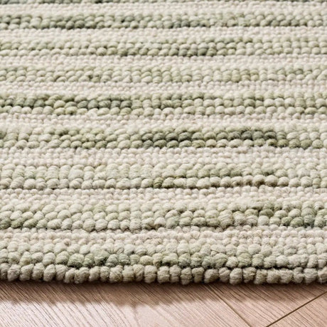 Safavieh Ebony 6'-0" x 6'-0" Rug in Light Green / Ivory