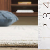 Safavieh Ebony 4'-0" x 6'-0" Rug in Ivory / Grey