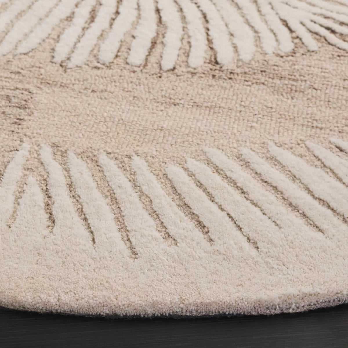 Safavieh Ebony 6'-0" x 6'-0" Rug in Ivory / Brown