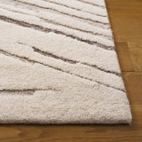Safavieh Ebony 4'-0" x 6'-0" Rug in Ivory / Brown