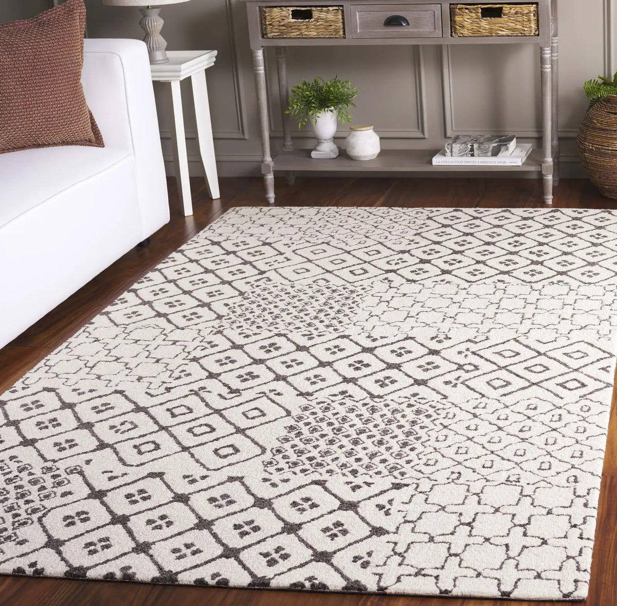 Safavieh Ebony 4'-0" x 6'-0" Rug in Ivory / Grey