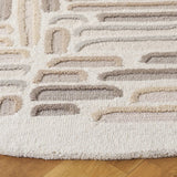 Safavieh Ebony 6'-0" x 6'-0" Rug in Beige / Ivory