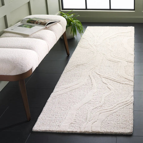Safavieh Ebony 2'-3" x 8'-0" Rug in Grey / Ivory