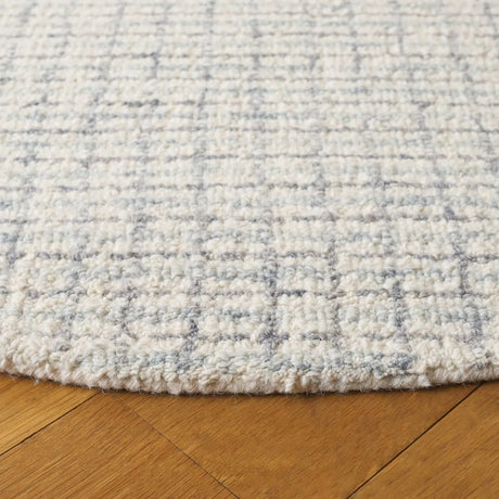 Safavieh Ebony 6'-0" x 6'-0" Rug in Light Blue / Ivory