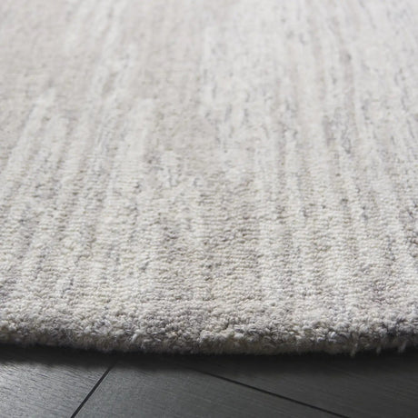 Safavieh Ebony 6'-0" x 6'-0" Rug in Grey / Ivory