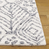 Safavieh Ebony 4'-0" x 6'-0" Rug in Ivory / Grey