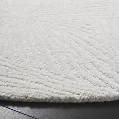 Safavieh Ebony 6'-0" x 6'-0" Rug in Ivory