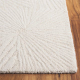 Safavieh Ebony 4'-0" x 6'-0" Rug in Ivory