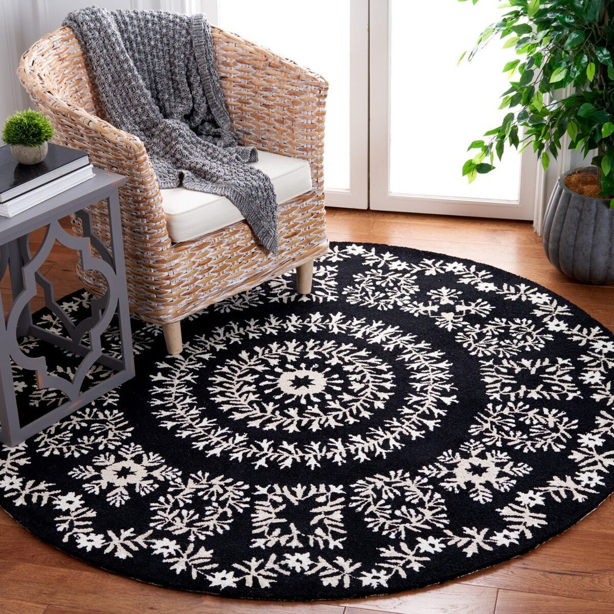 Safavieh Empire Em826Z Black/Ivory Rug - Safavieh - em826z - 6r