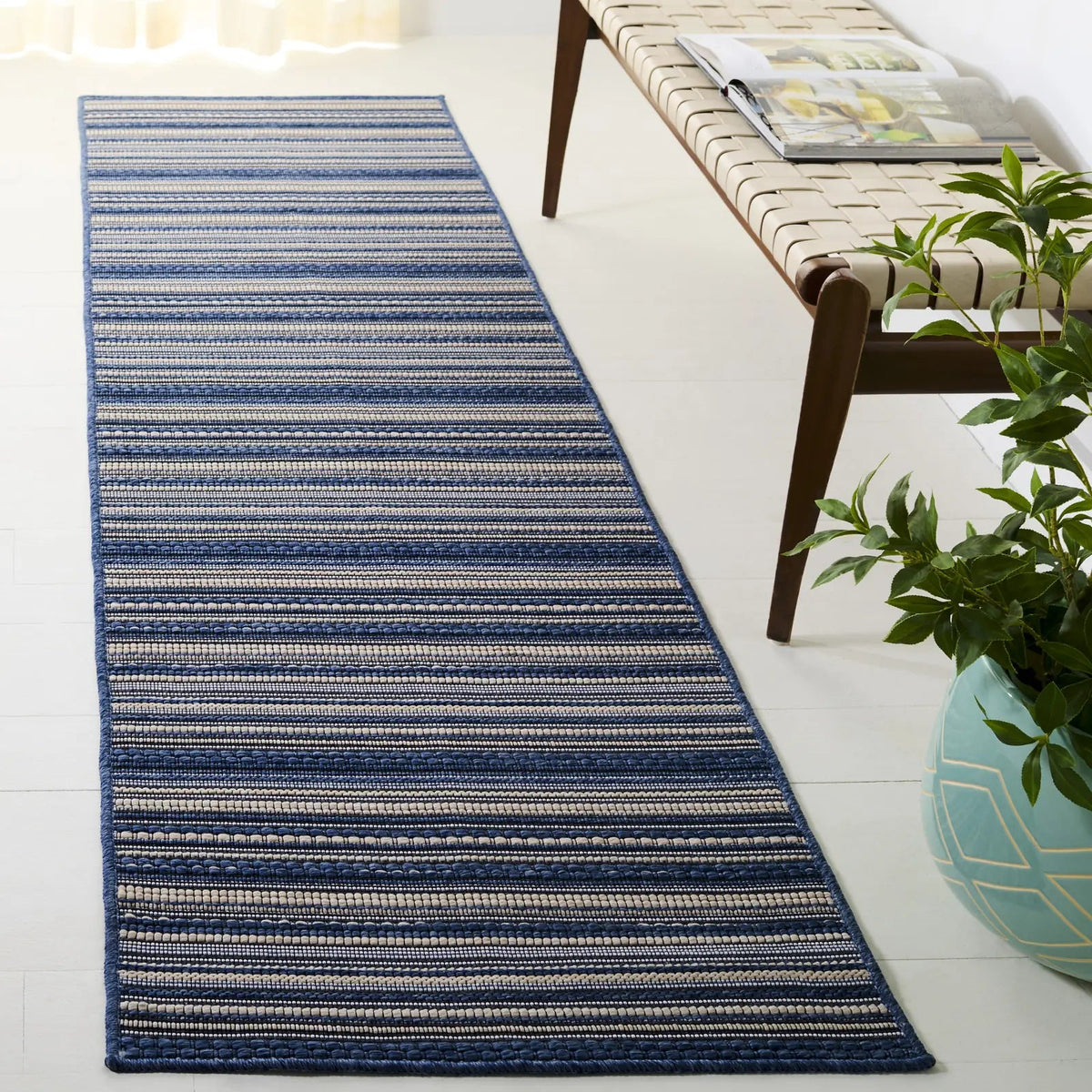 Safavieh Escape 700 2'-3" x 8'-0" Rug in Blue / Beige