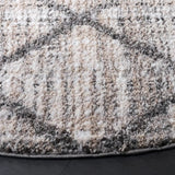 Safavieh Everett Shag 6'-7" x 6'-7" Rug in Ivory / Grey