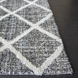 Safavieh Everett Shag 5'-3" x 7'-0" Rug in Grey / Ivory