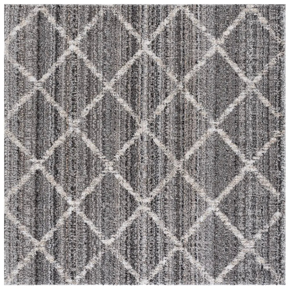 Safavieh Everett Shag 6'-7" x 6'-7" Rug in Grey / Ivory