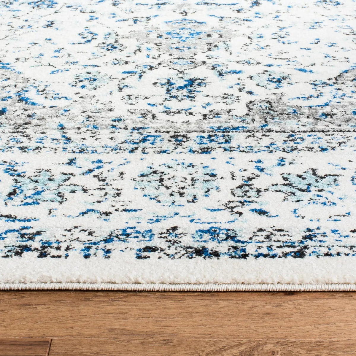 Safavieh Evoke 6'-7" x 9'-0" Rug in Ivory / Grey