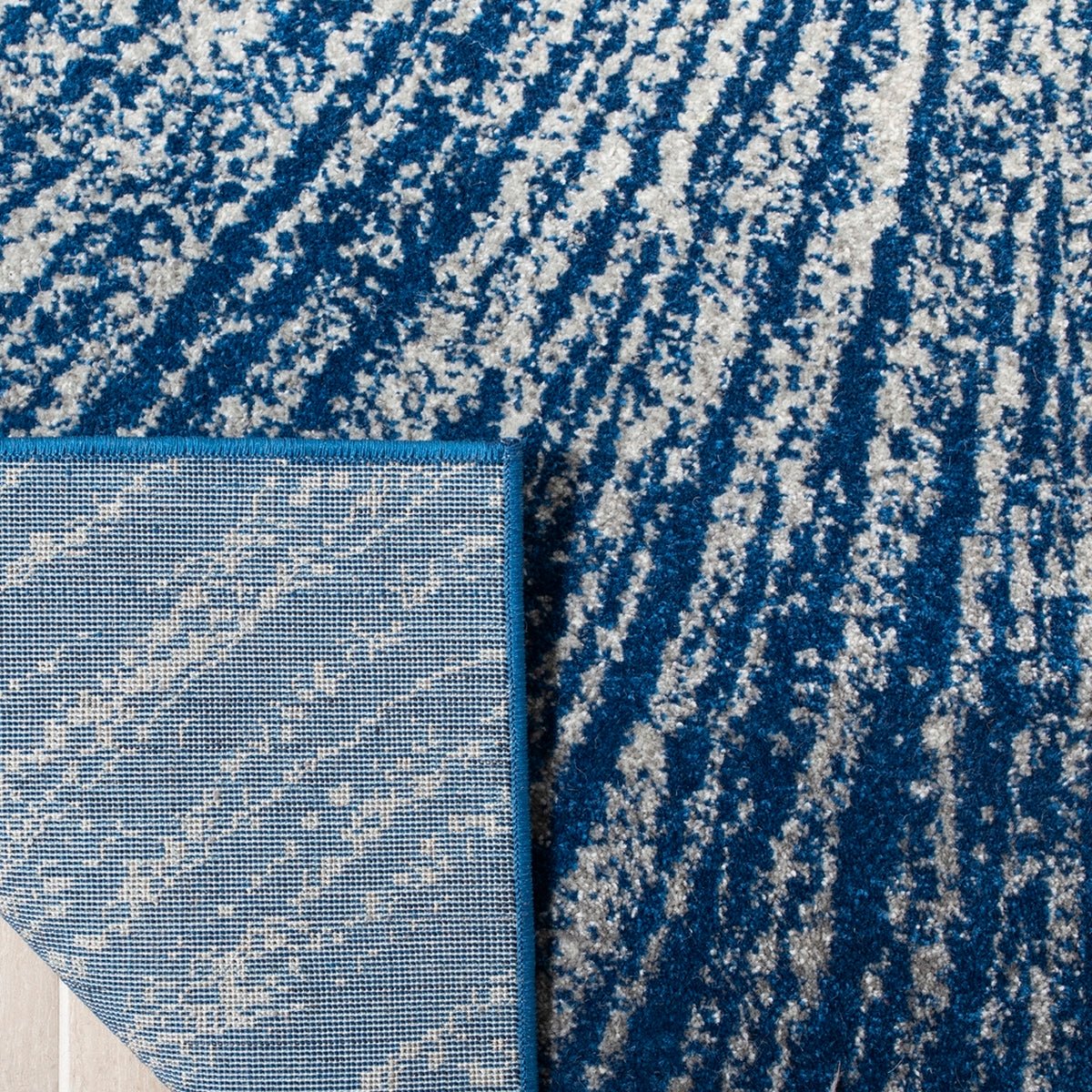 Safavieh Evoke Evk228N Navy/Ivory Rug - evk228n-5sq