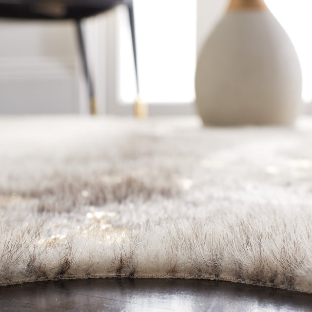 Safavieh Faux Cow Hide Fch205B Beige/Grey Rug - Safavieh - fch205b - 45