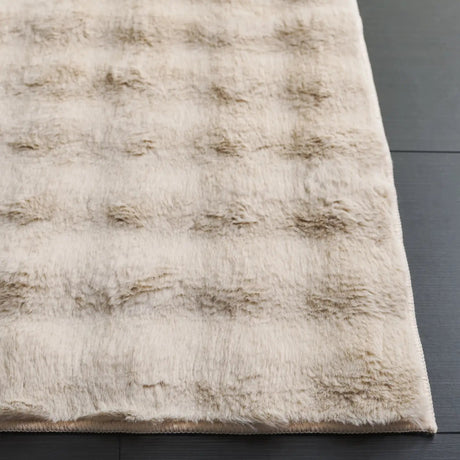 Safavieh Faux Rabbit Bubble 100 5'-0" x 7'-0" Rug in Beige