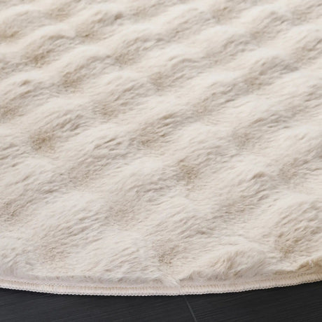 Safavieh Faux Rabbit Bubble 100 6'-0" x 6'-0" Rug in Beige