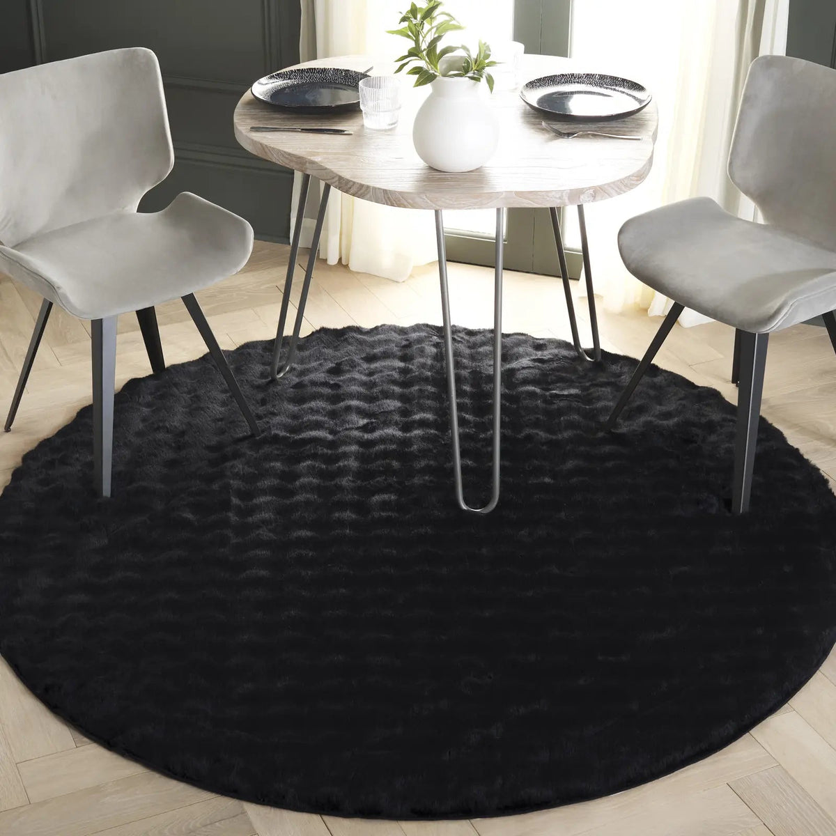 Safavieh Faux Rabbit Bubble 100 6'-0" x 6'-0" Rug in Black