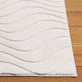 Safavieh Faux Rabbit Fur  800 4'-0" x 6'-0" Rug in Ivory