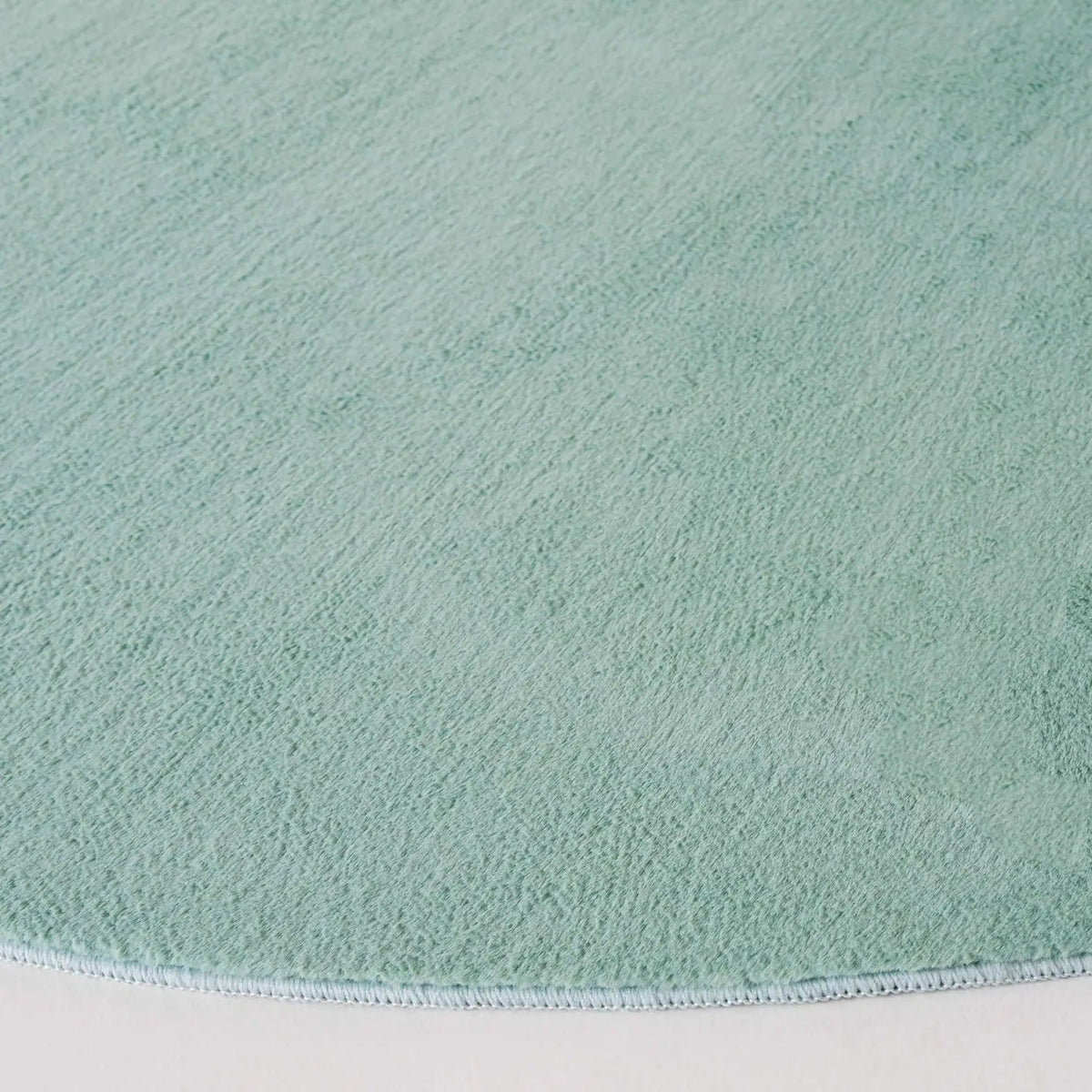 Safavieh Faux Rabbit Fur 6'-0" x 6'-0" Rug in Sage