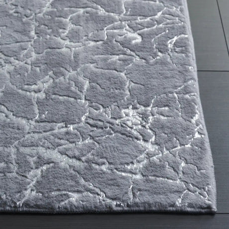 Safavieh Faux Rabbit Fur Metallic 5'-0" x 8'-0" Rug in Grey / Silver