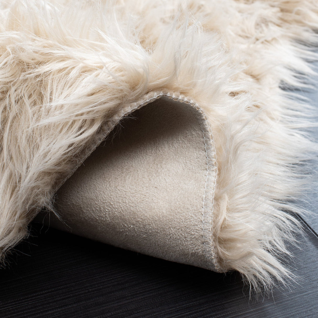 Safavieh Faux Sheep Skin Fss115K Beige Rug - Safavieh - fss115k - 2