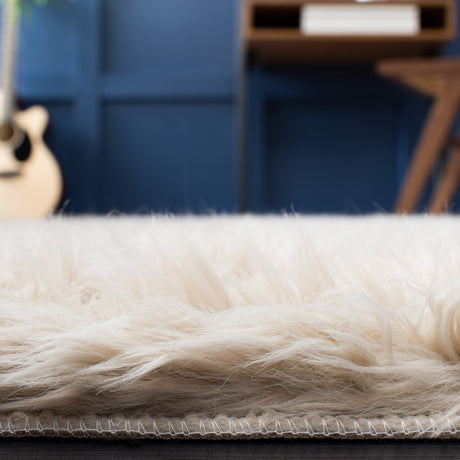 Safavieh Faux Sheep Skin Fss235K Beige Rug - Safavieh - fss235k - 6r