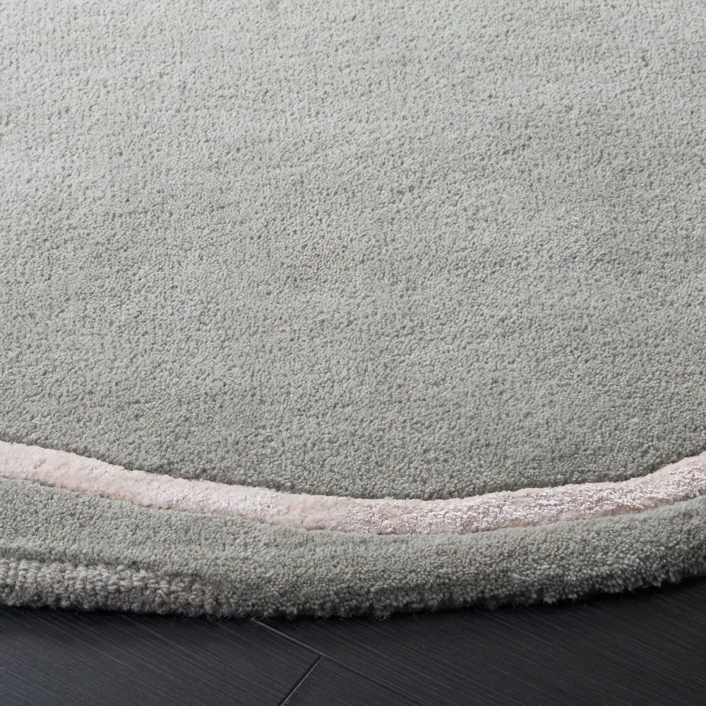 Safavieh Fifth Avenue 6'-0" x 6'-0" Rug in Grey / Ivory